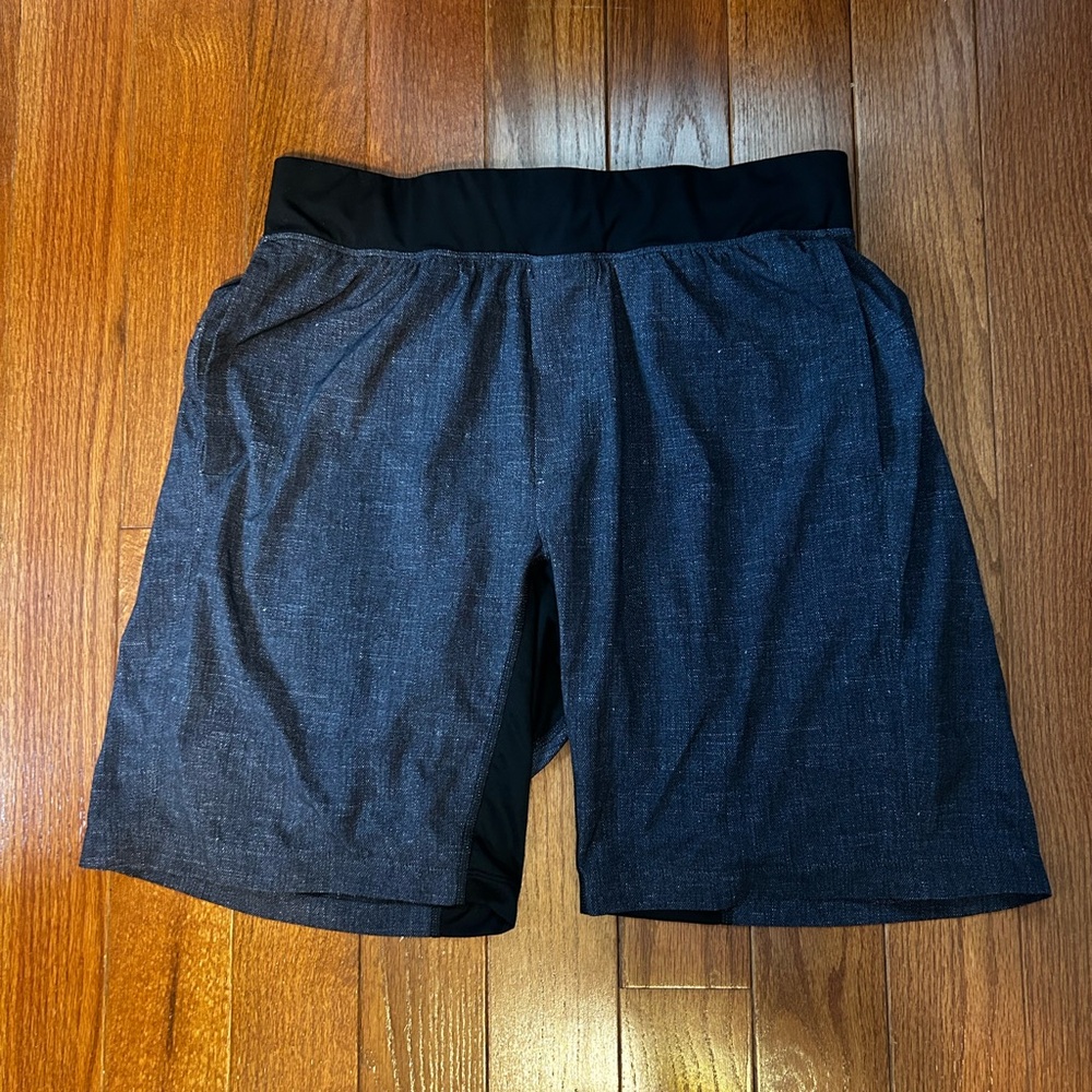 Lululemon lined Men's Gray & Black Shorts